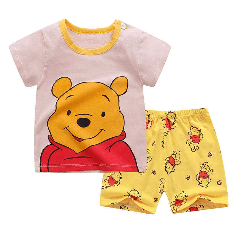 Winnie Pooh Cute Children T-shirt + Shorts 2 piece Set